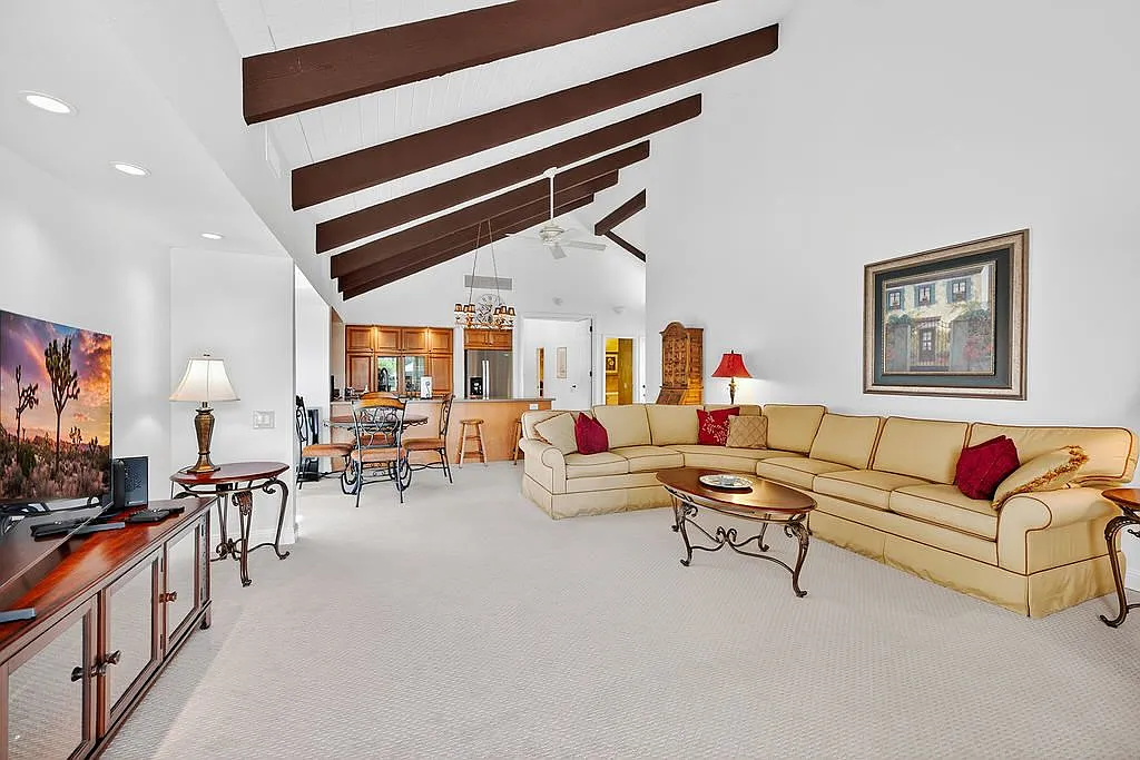 1 bed, 2.0 bath, 1049 sqft, $2,800 — Photo 1