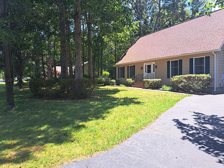 11 Roberts Rd — Photo 25