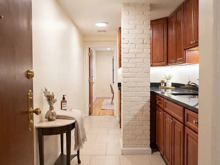 155 Herkimer St #B — Photo 6