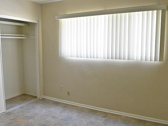 5th image of 18540 Vincennes St APT 6