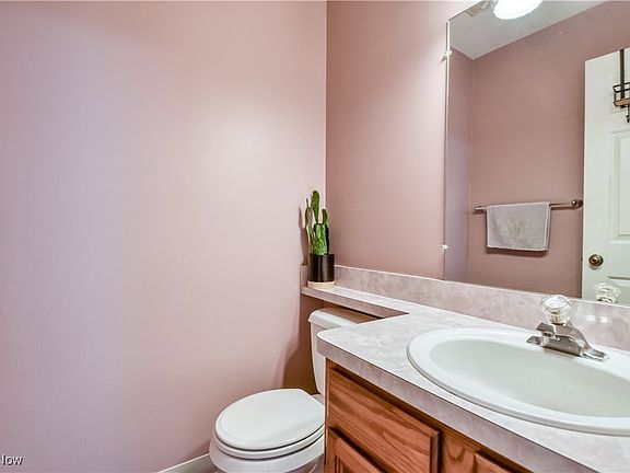 4th image of 1240 Leeward Ln APT A