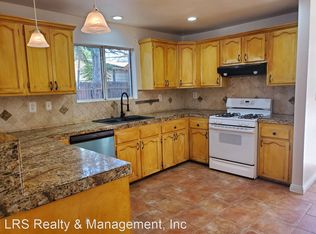 22138 Wyandotte St, Canoga Park, CA 91303