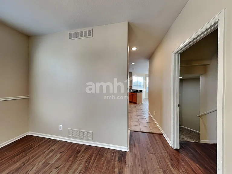 13725 Kearney St — Photo 14
