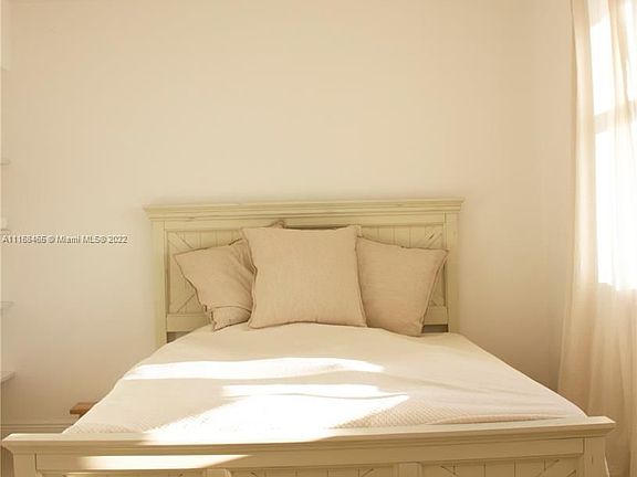 3rd image of 4301 Collins Ave APT 506