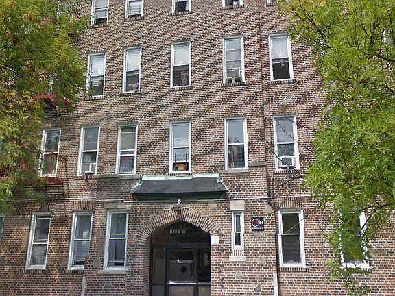 2nd image of 15075 87th Ave APT 1A