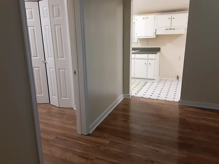 1512 Flora St — Photo 10