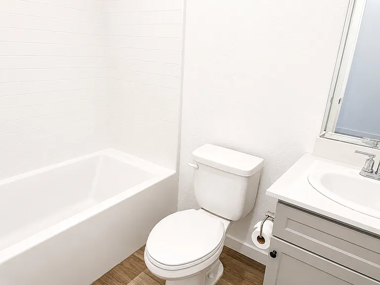 2806 N Applegate Ave — Photo 10