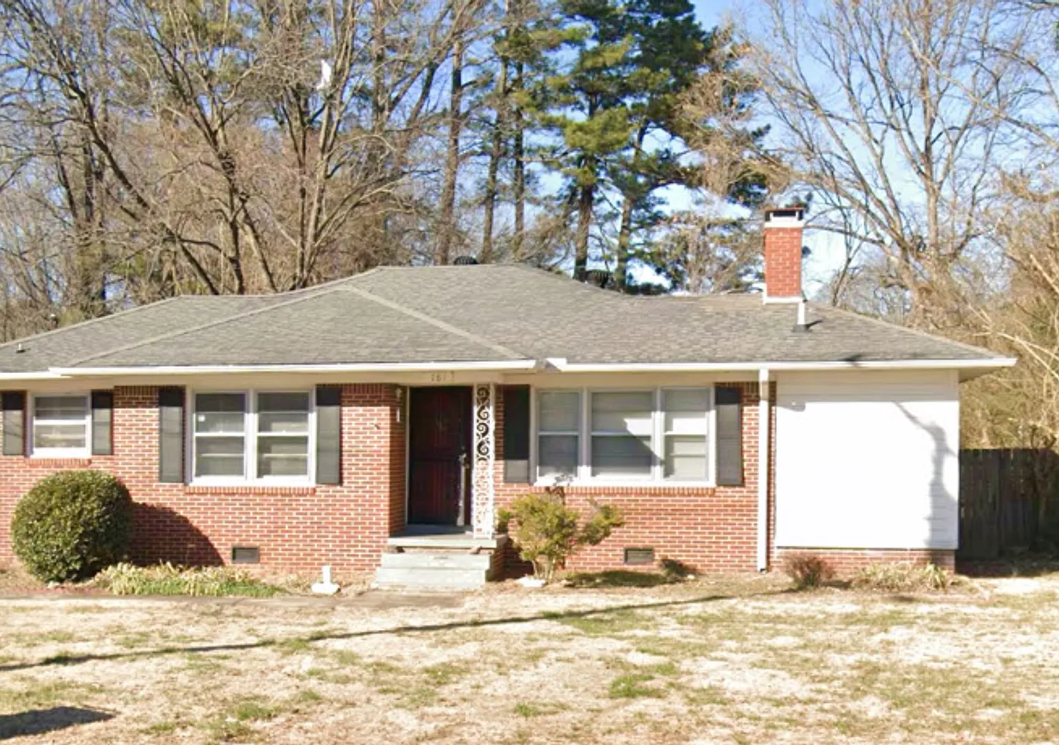 Available Now! 3 Bedroom 2 Bath — Photo 1