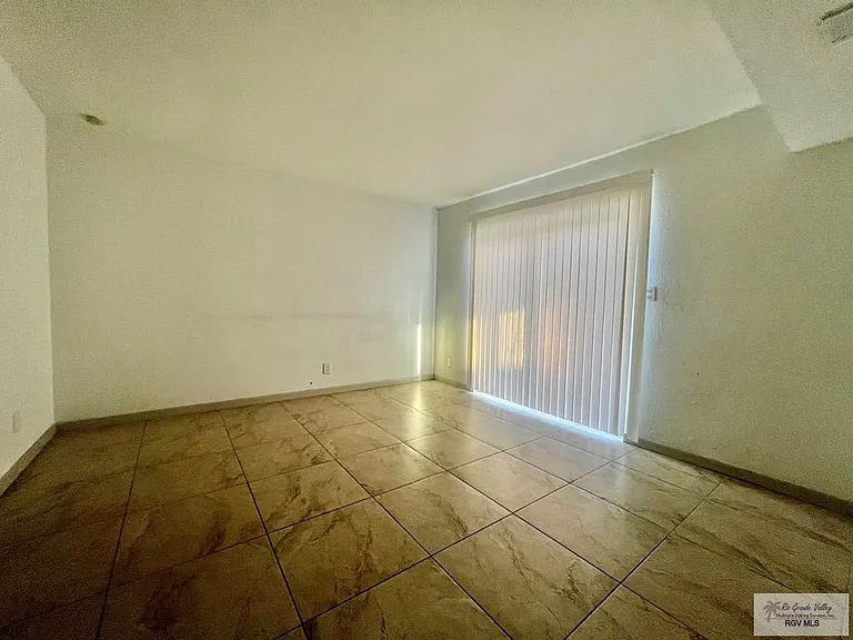 1124 Sierra Grande Dr — Photo 14