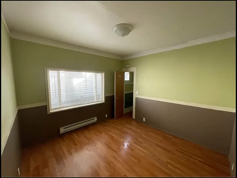 4737 12th Ave NE #2 — Photo 1