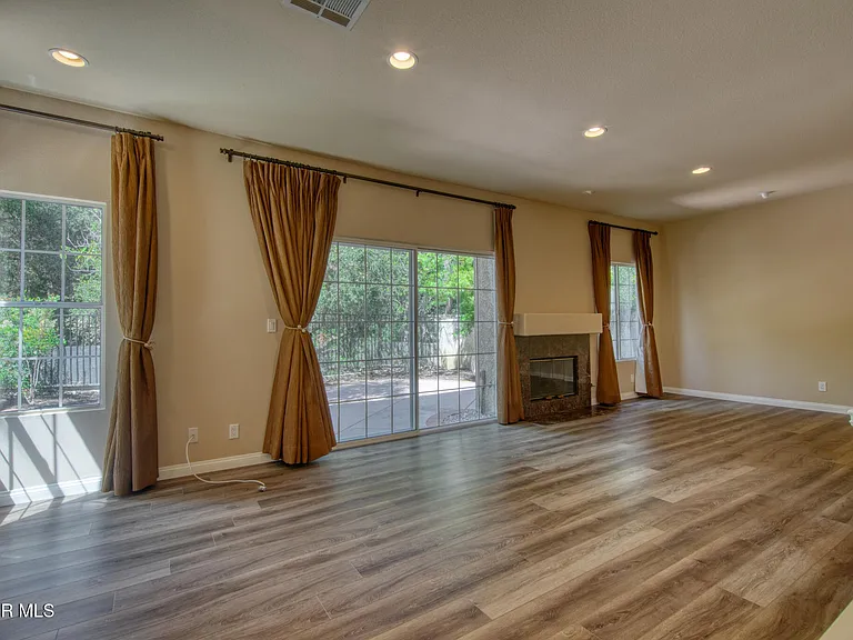 Cherry Creek Cir — Photo 5