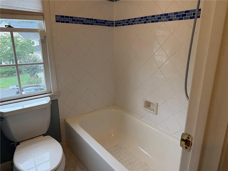 10935 Pennbrooke Xing — Photo 26