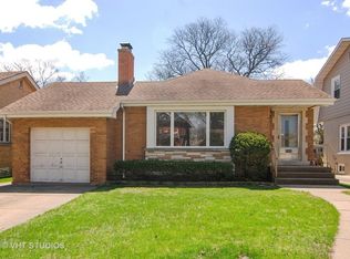 265 Olmsted Rd, Riverside, IL 60546