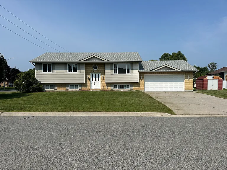 871 Chapel Rd — Photo 1