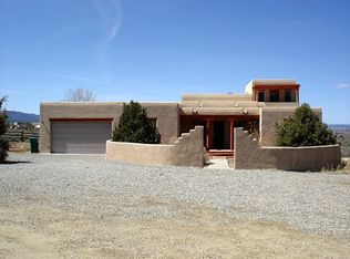 1102 Luz Del Sol Ln, Taos, NM 87571