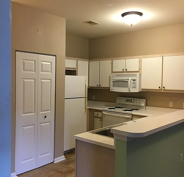 1302 River Oaks Dr #4A — Photo 2