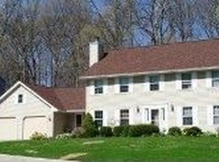 2496 Wildwood Dr, Green Bay, WI 54302