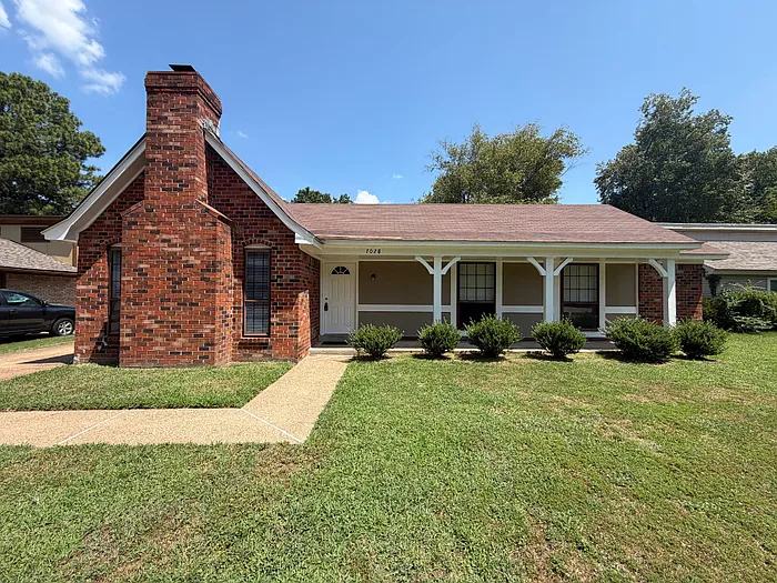 7028 Rose Trail Dr