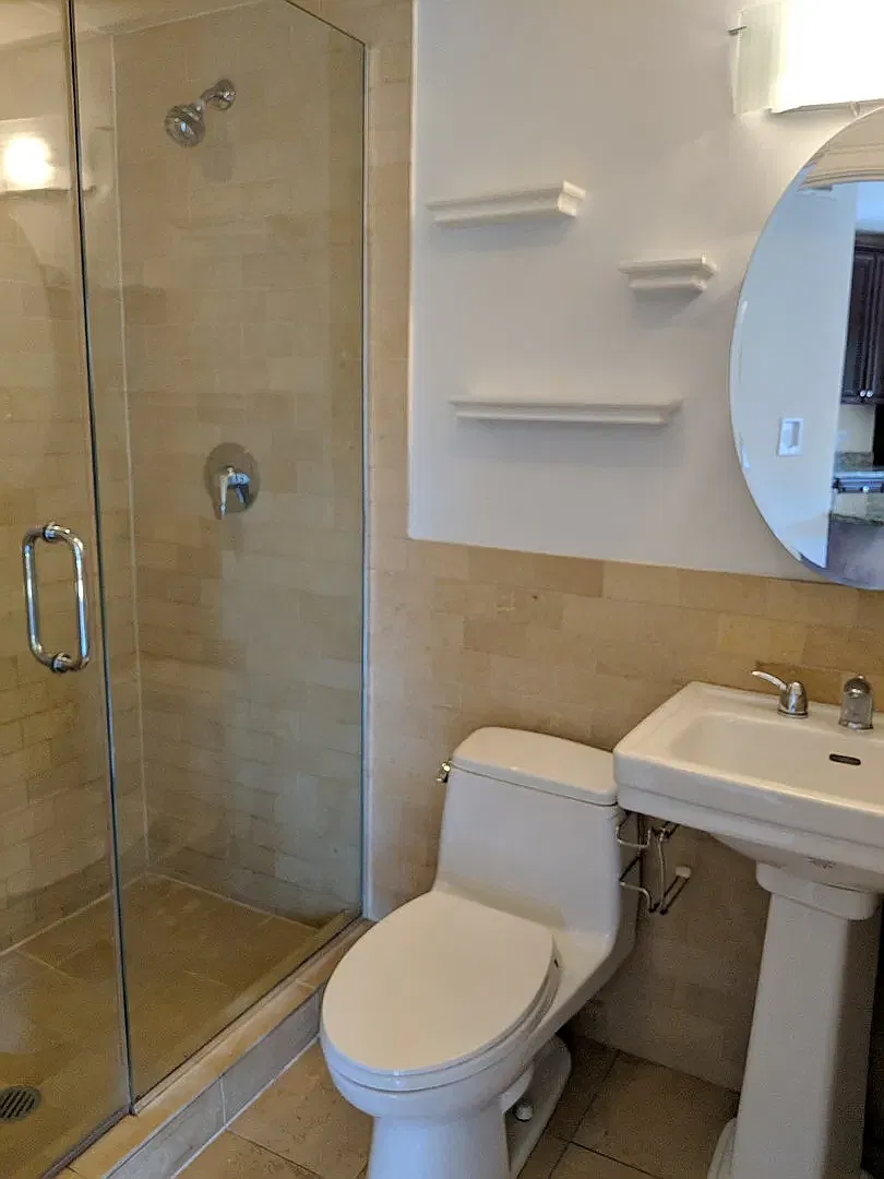 2 bed, 900 sqft, $2,998 — Photo 4