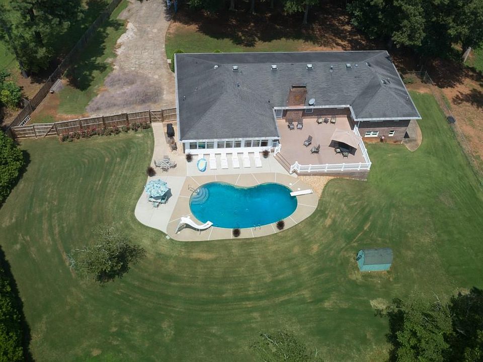 1st image of 183 Cathy Ann Ln NW