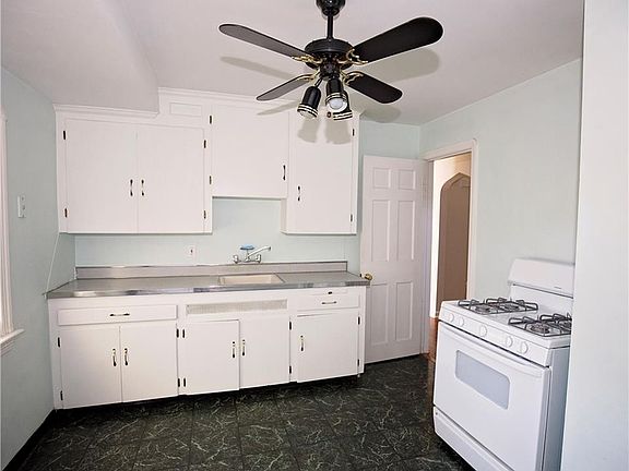 5th image of 14017 Clairview Ave