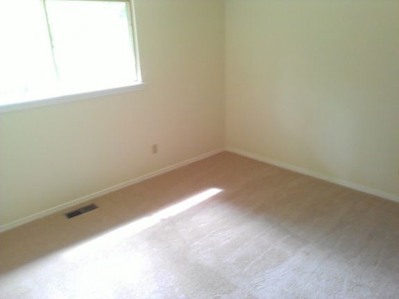 5th image of 2059 Northlake Way NW