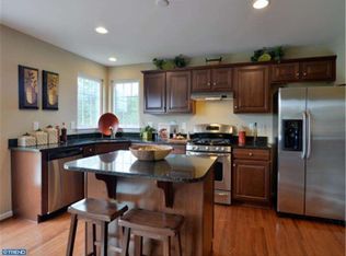 202 Nathan Dr #202, Cinnaminson, NJ 08077