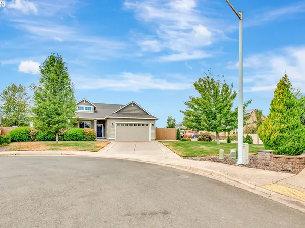 1487 Alderdale Dr, Junction City, OR 97448