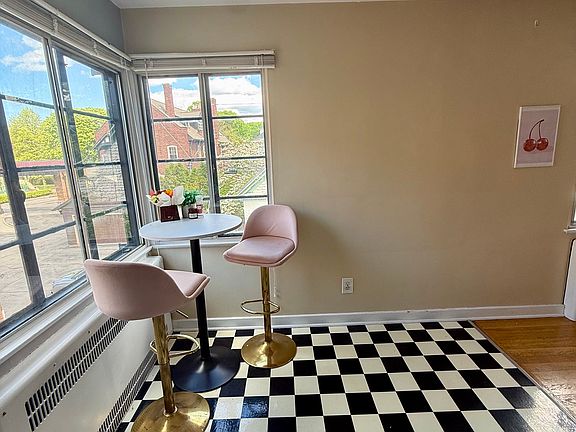 4th image of 17 Vick Park APT 2