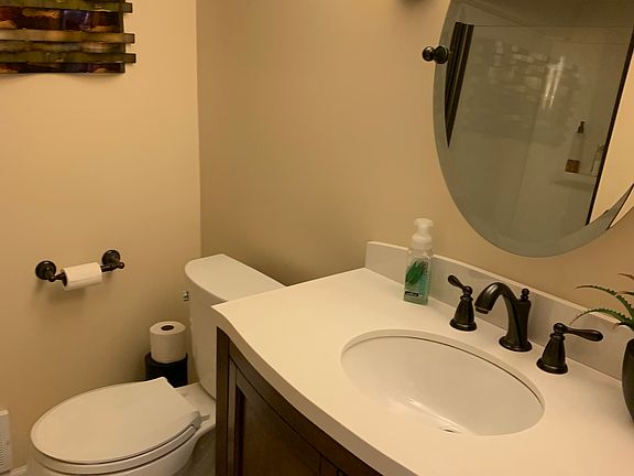 3rd image of 109 W 29th Pl