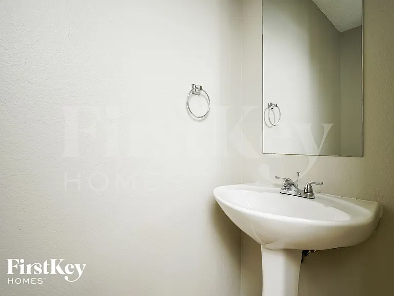 3114 Melrose Dr — Photo 17
