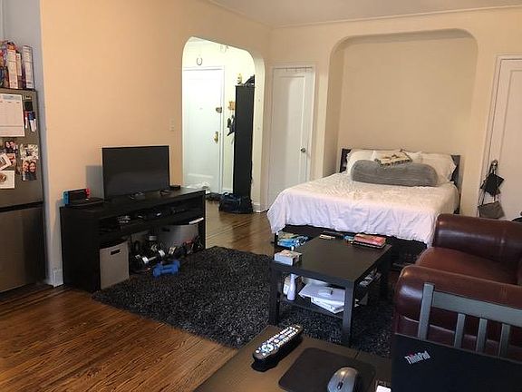 3rd image of 10905 72nd Ave APT 2C