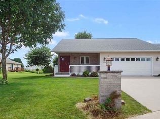 206 F Pl #A, Kalona, IA 52247