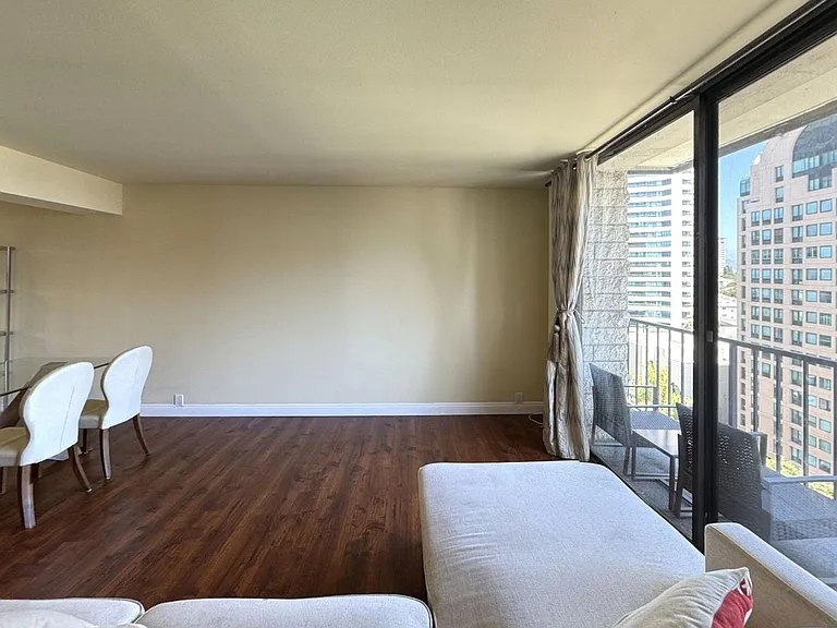 10535 Wilshire Blvd #1402 — Photo 5