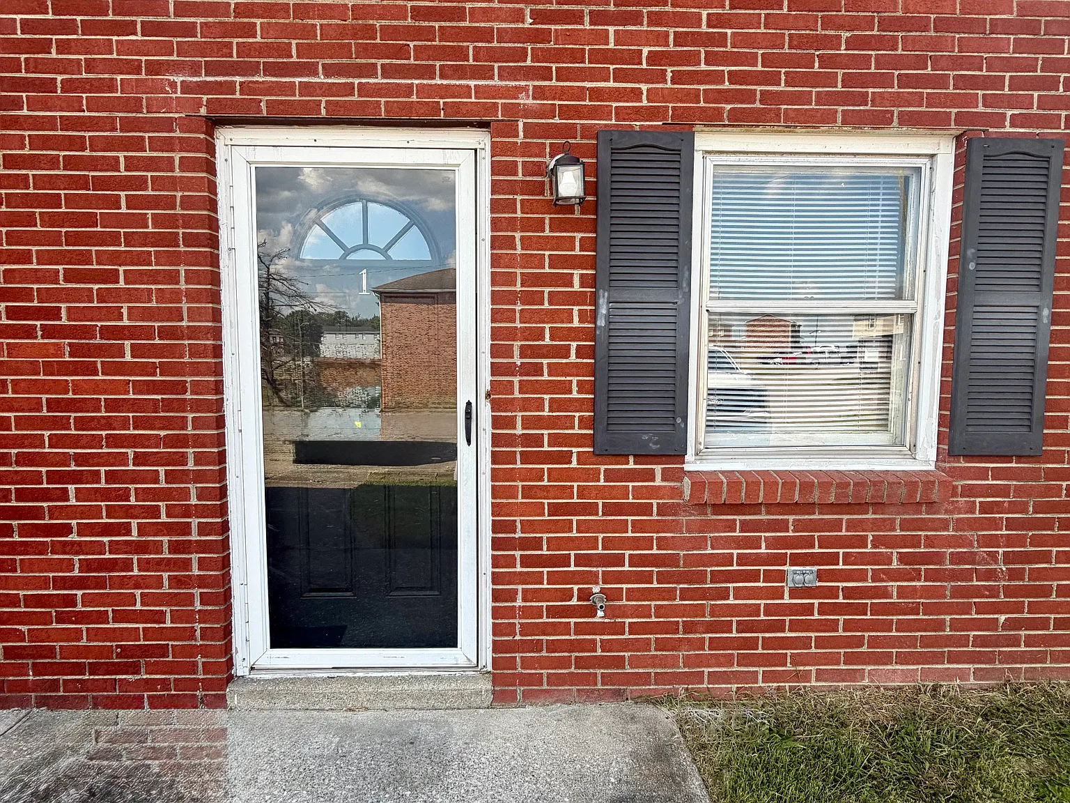 2 bed, 1000 sqft, $950 — Photo 2