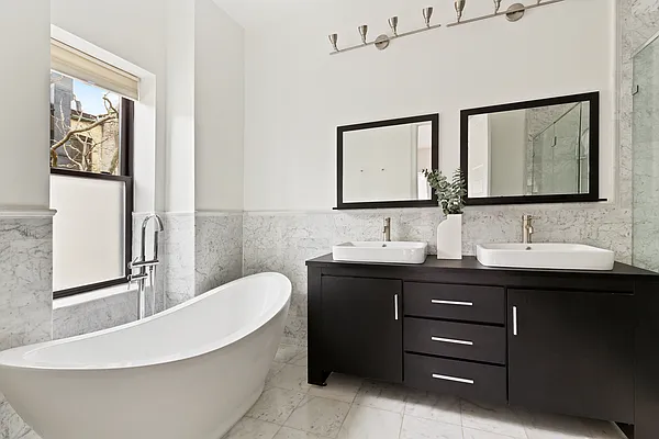 Sold by Compass | media 6