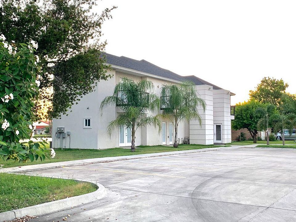 1st image of 611 Continental Dr #4