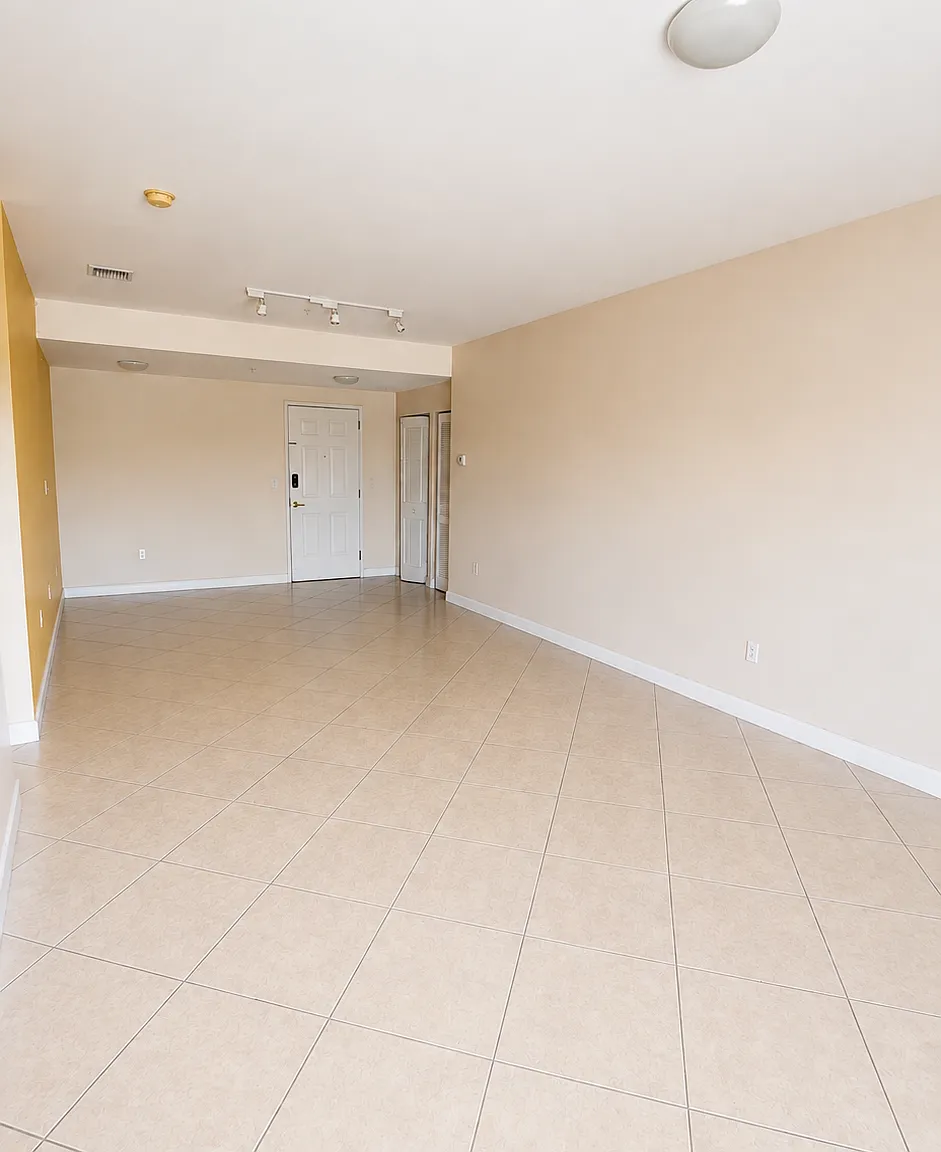 1 bed, 763 sqft, $2,300 — Photo 3