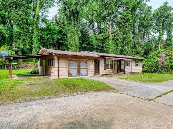 51 Jenkins Branch Ln, Bryson City, NC 28713