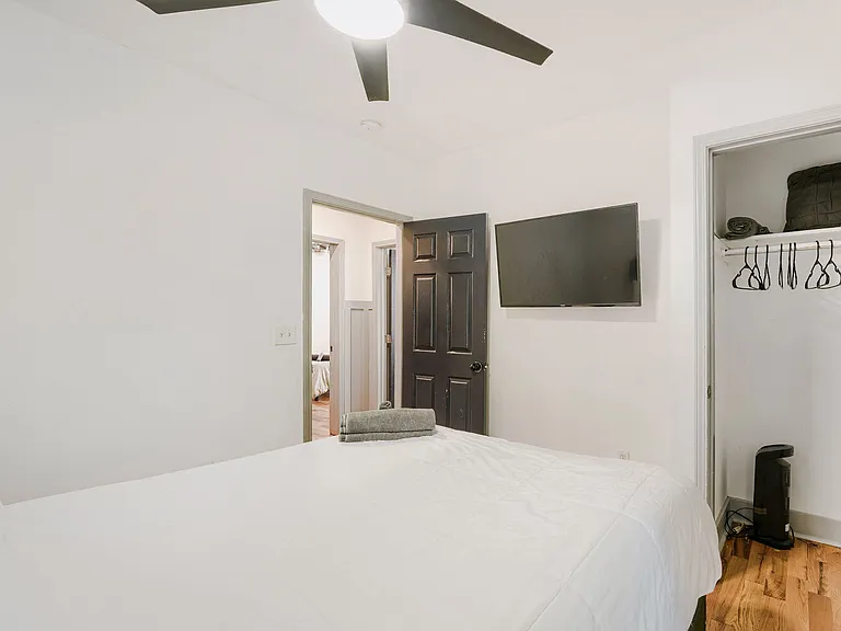 988 Coleman St SW — Photo 12