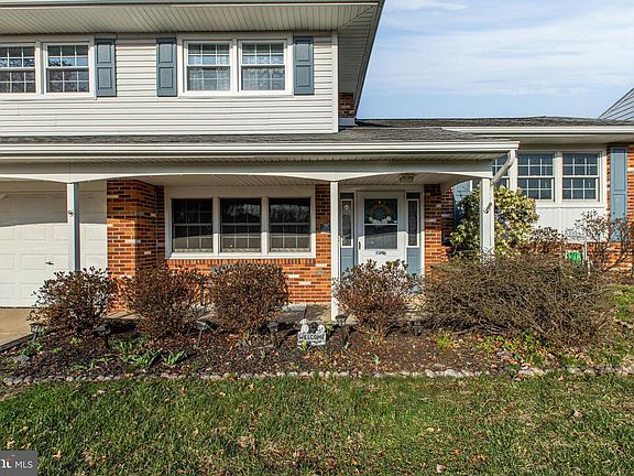 5th image of 2702 Burnley Rd