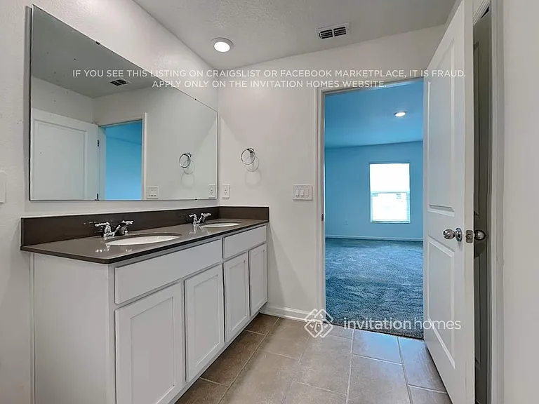 3043 Blue Bonnet Ln — Photo 12