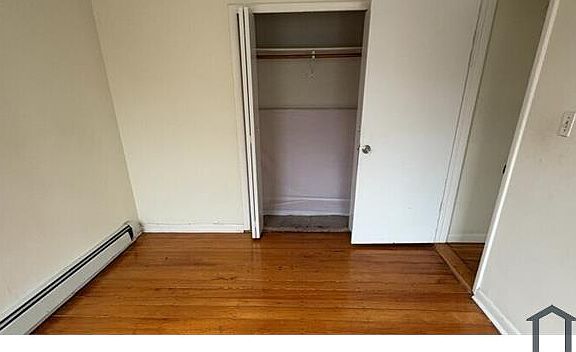 5th image of 17 Shillington Ave APT 2