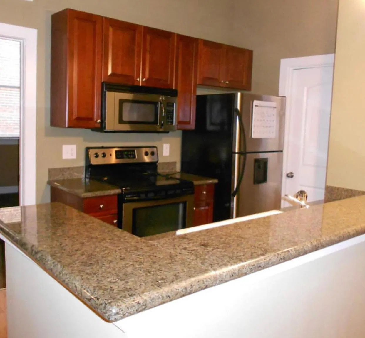 1414 W Marshall St — Photo 4