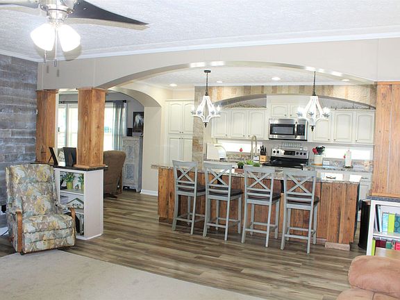 3rd image of 60 Wyoming Dr