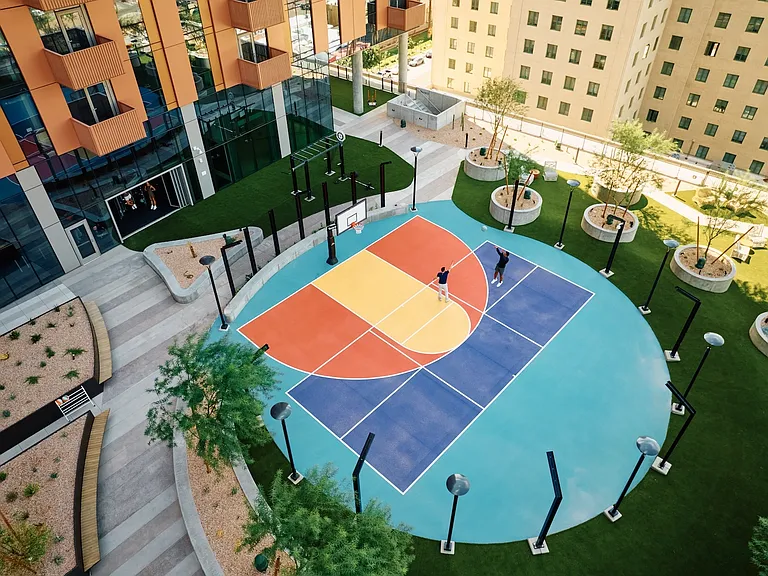 Sol Modern Phoenix Apartments Half-Court Basketball