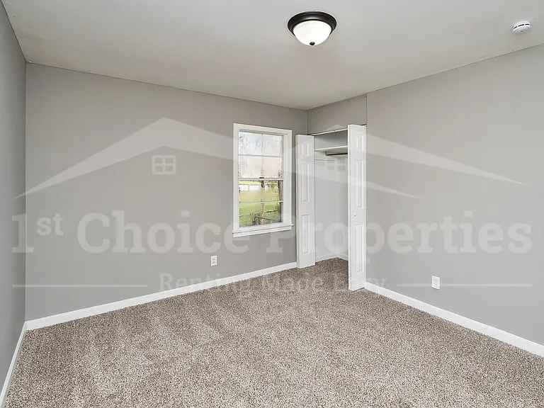 5808 Avenue O — Photo 16