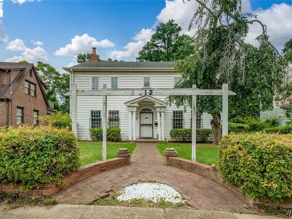 312 Caplewood Dr, Tuscaloosa, AL 35401