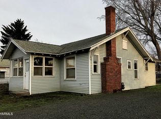 3504 Castlevale Rd, Yakima, WA 98902