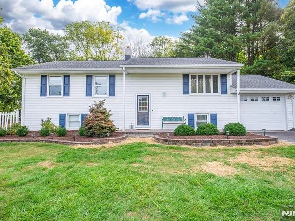 36 Mountain View Ave #1438, Long Valley, NJ 07853